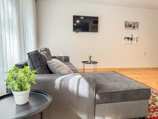2BR Central and Cosy Apartment - 6