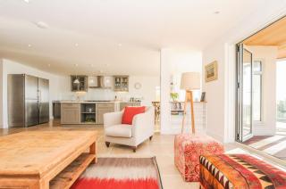 31 Marine Close, West Wittering - 6