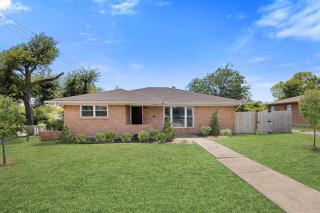 5 Star House - Cozy & Charming Centrally Located - 1