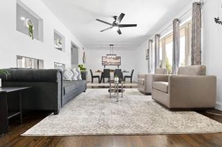 5 Star House - Cozy & Charming Centrally Located - 0