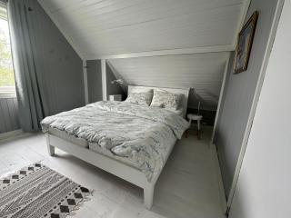 Koselig hus med stor og solrik hage - 6