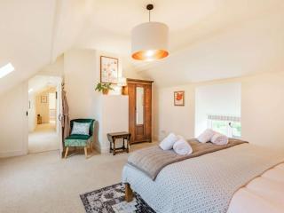 4 Bed in Blandford Forum 76544 - 2