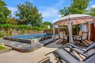 NEW Safari House! Two Primary King Bedrooms Pool - 4