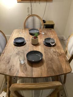 London Heathway Bliss - Spacious 4-Bed House - 1