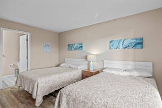 Spacious Hideaway in Torch Lake and Sunrise Views - 7