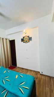 Cozy Urban Escape - 5