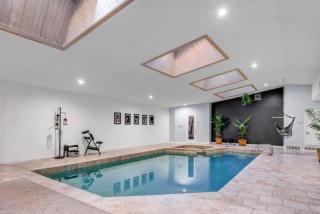 NEW The Texas Boudoir SpaHome - Naturalist Retreat - 9