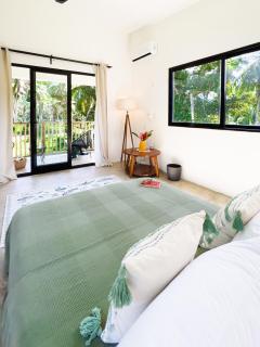Jungle Tiny House - 6