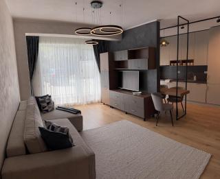 Stylish 2-Bedroom Escape - Near City Center - 0