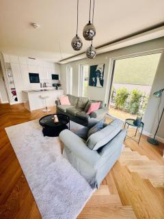Stylish New Apt near Merianplatz - 0