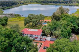4,800 sf Estate Pool Lake Weddings and Events - 9