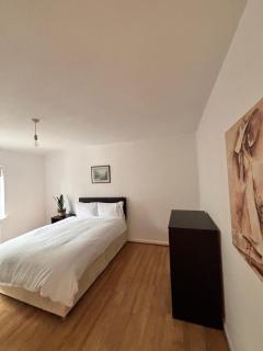 Lovely family home located in Barnet - 2