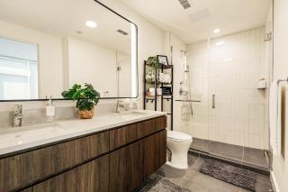 Luxurious 3BD Penthouse l Private Patio l Gym l Stunning Rooftop - 3