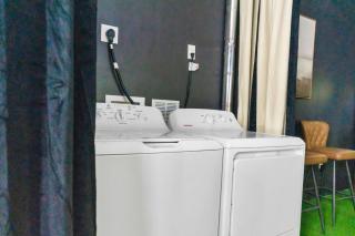 21 Guest Retreat 2StorySlide Golf Sim HtdPool - 2