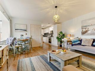 3 Bed in Charlestown 90218 - 6