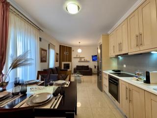 Calm Stay Apartment Trikala - 0