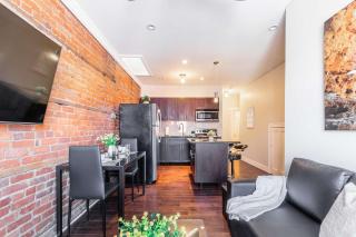2 Bedroom Apt Near Downtown - King Bed Netflix - 5