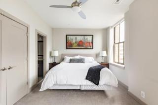 1BR Stylish Apartment With Rooftop Deck & Pool - 7
