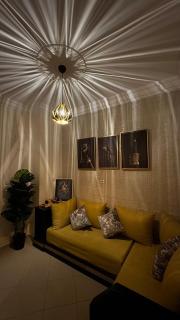 Cozy and bright apartment - 1