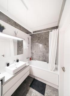 Cozy Dzintaru apartment - Steps from Forest and Sea - 3
