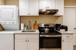 Homey 1BR APT in SSFO with Washer Dryer WiFi - 9