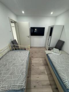 Neues Zentrumnahes Apartment 3 - 8