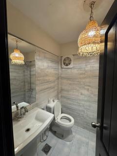 Alchemist Abode - Country Club Apartments - 3
