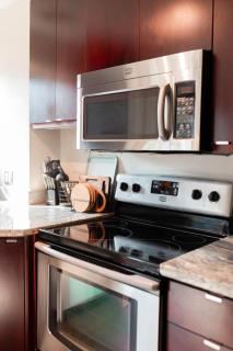 2 Bedroom Apartment next to Convention Center! - 4