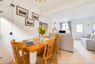 Ivy Cottage - 9