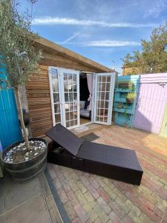 Guest suite with hot tub and sauna - 7