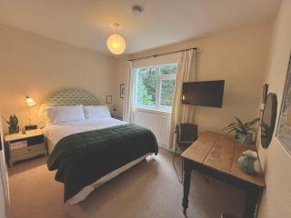 The Shades - Bliss In The Heart of Windermere - 4
