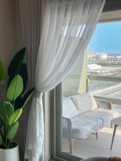 Seaside Escape 1br Apartment With Beach Access - 4