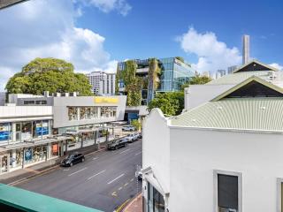 Steps to high end cafes and shops with Deck and pool - 4