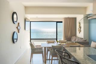 Luxury Apartment with Ocean View and Pool - 2