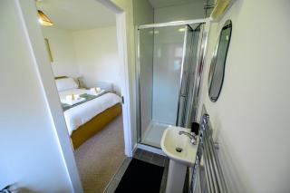 2 Bed Property, Beauly - 5
