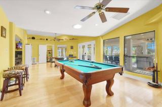 Huge 6BR with Pool, Golf, Basketball, Playground and Gym - 9