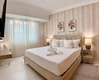 Elegant City-Center Luxury Apt - 7
