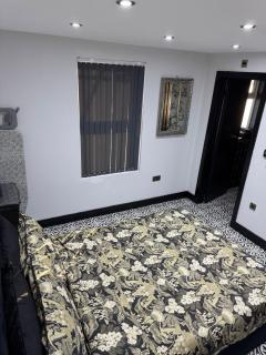 Marble Black Suite - 7