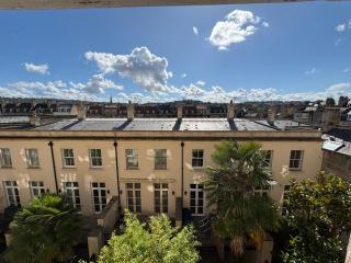 Elegant Georgian Apartment on Alfred Street - 2