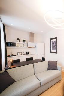Modern 1-Bedroom Apartment on Dzintaru Prospekts - 8