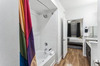 2 BD Luxe Oasis, Near The Star and Shops - 1