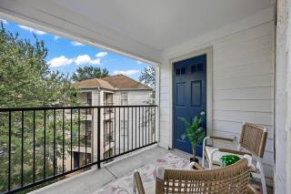 Luxe Oasis near downtown, pool, free parking - 7