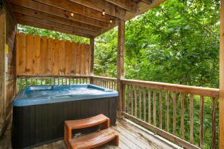 Secluded Cabin Hot Tub Fireplace GameRoom MORE - 9