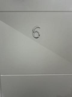 London Waterloo 10 min via train - 3