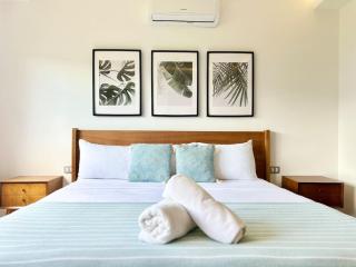 Modern 2BD With Pool And Huge Private Terrace - 9