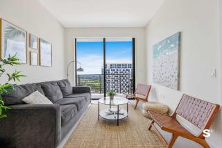 DTW Doral 2BD Condo Skyline Views & Free Parking - 0