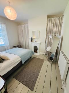 Chic Welsh Escape Character Home - 7