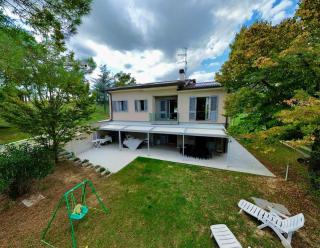 Villa immersa nei campi - 6