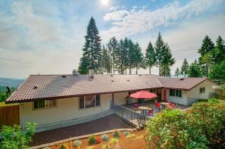 4 Mi to River Umpqua Valley Villa with Fire Pit! - 8