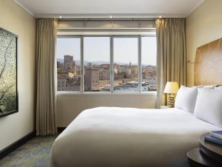 Sofitel Marseille Vieux-Port - 2